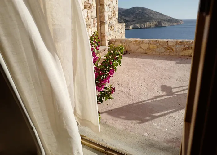 Phisis Nature Retreat * Donoussa