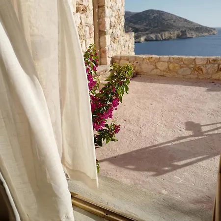 Phisis Nature Retreat * Donoussa