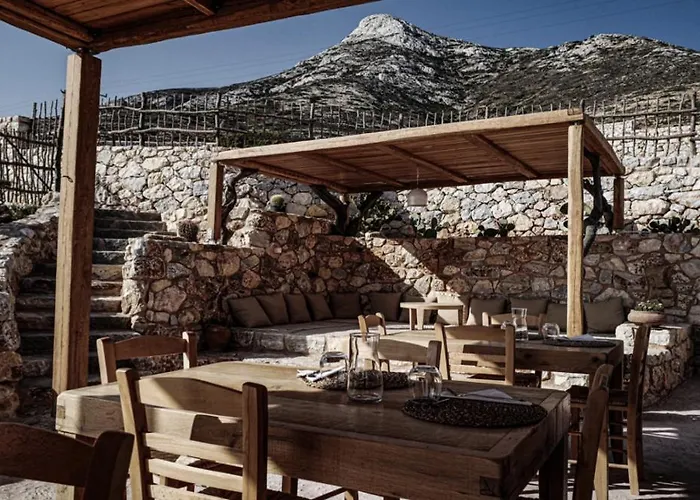 Hotel Phisis Nature Retreat